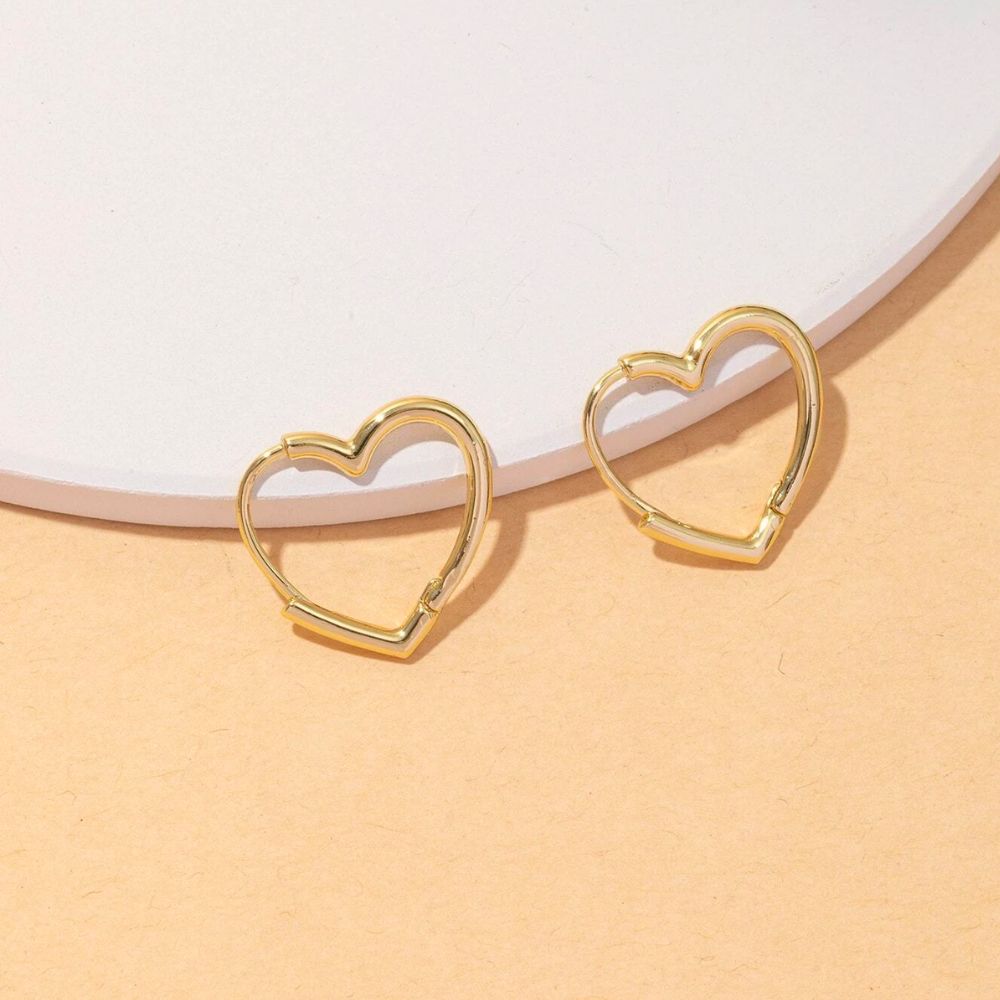 HEART HOOP EARRINGS (Advanced Anti）