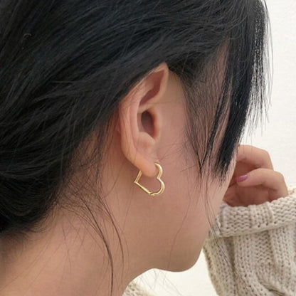 HEART HOOP EARRINGS (Advanced Anti）